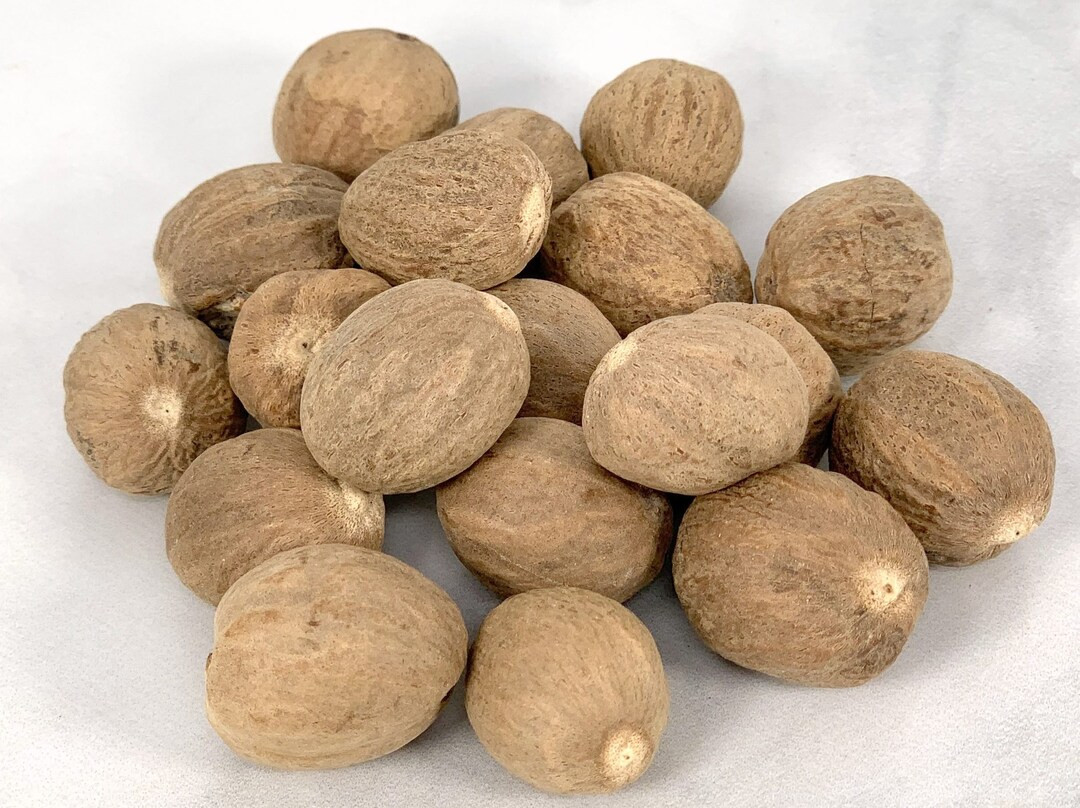 nutmeg whole